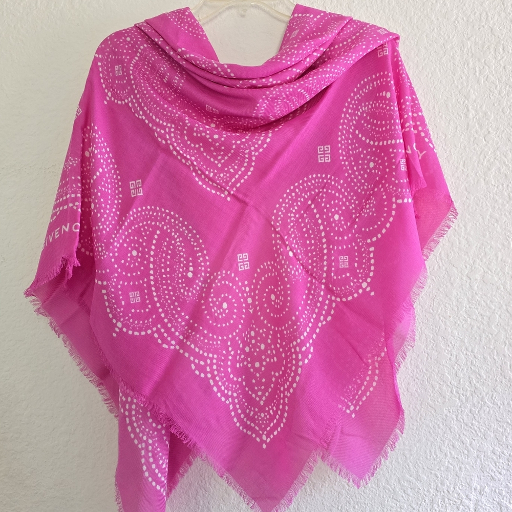 Givenchy Logo Print Pink Scarf - Picture 2 of 7